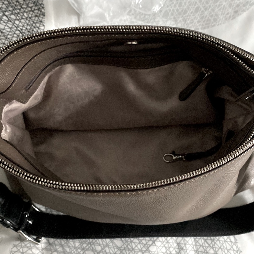 Michael Kors leather shoulder bag - Picture 2 of 11